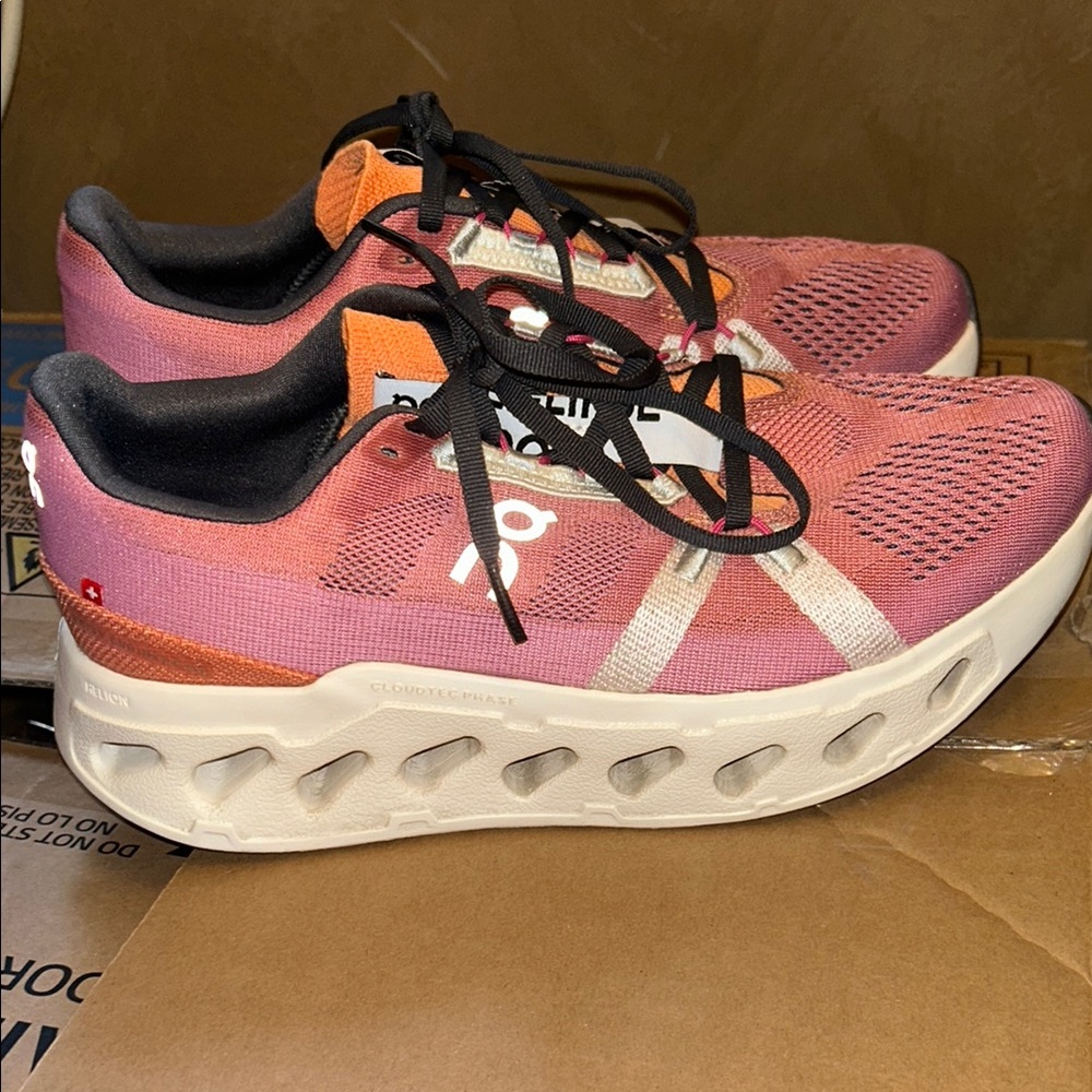 Women’s Oncloud CloudEclipse size 8.5